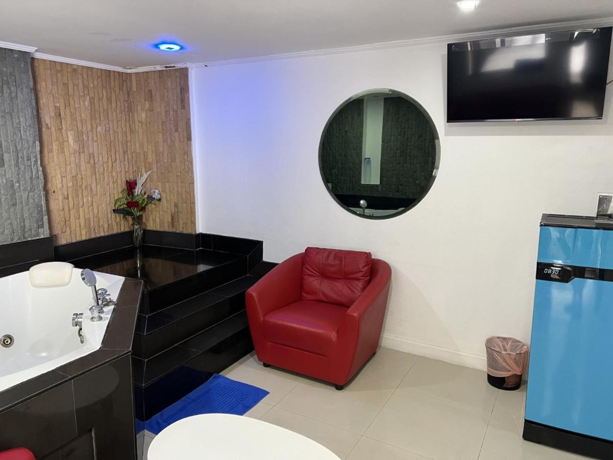 Galaxy Suites Pattaya Ngoại thất bức ảnh