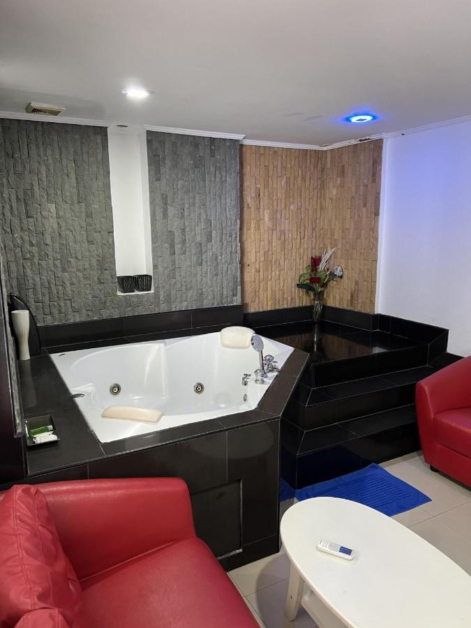 Galaxy Suites Pattaya Ngoại thất bức ảnh